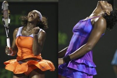 Serena Williams beats sister Venus at Key Biscayne