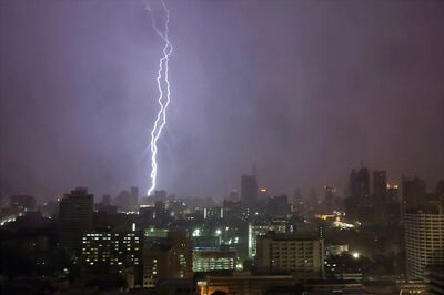 Thailand Braces for Floods, Residents Lay Bricks, Sandbags