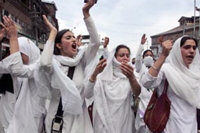 Govt clips CRPF's wings to calm Kashmir anger