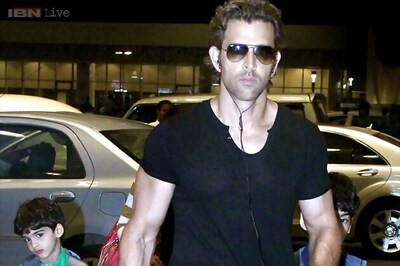 Snapshot: Stylish daddy Hrithik Roshan snapped with kids Hrehaan and Hridhaan