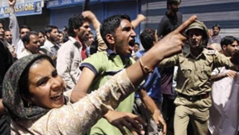 Srinagar protests against women's deaths for 5th day