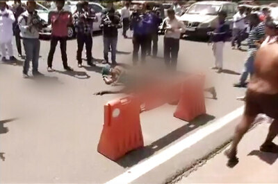 TN Farmers Protest Nude Outside South Block for Drought-relief Fund