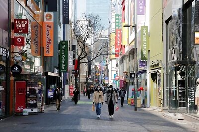 Investors Flock to South Korea as Wins in Coronavirus Battle Earn Reward