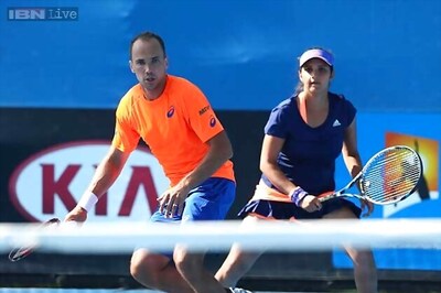 Sania, Paes reach mixed doubles quarters at Australian Open