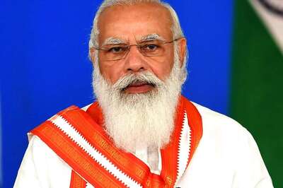 Teachers' Day 2021: PM Modi Pays Tribute to Dr Radhakrishnan, Hails Teachers for Shaping Young Minds Amid COVID-19