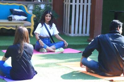 Bigg Boss 13: Shilpa Shetty Turns Yoga Teacher for Contestants