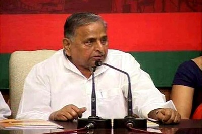Concentrate on serving people instead of making money: SP chief Mulayam Singh's whip to party leaders