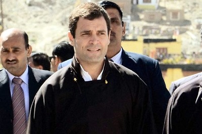 Rahul Gandhi meets party leaders in Mumbai