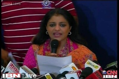 Delhi: Shazia Ilmi joins BJP's cleanliness drive
