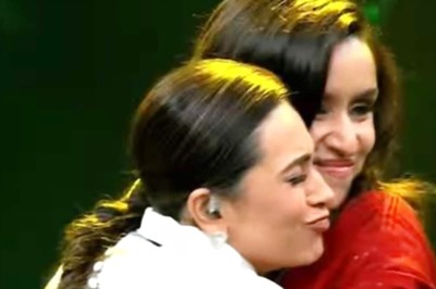 Karisma Kapoor And Shraddha Kapoor Recreate Dil To Pagal Hai's Le Gayi At India's Best Dancer 4