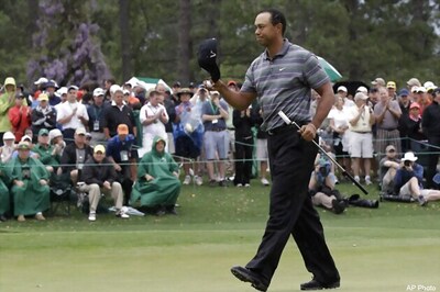 Woods gets warm welcome back from fans