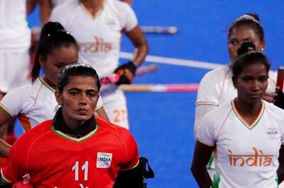 PM Modi Talks to Indian Women's Hockey Team, Lauds Their Performance at Tokyo 2020