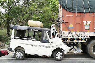 12 Killed as Overloaded Van Crashes Into Parked Truck Near UP Highway