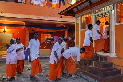 Now, men too can't enter sanctum sanctorum in Trimbakeshwar temple