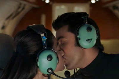 Animal Song Hua Main: Ranbir-Rashmika Share Passionate Kisses in Steamy Love Track; Watch