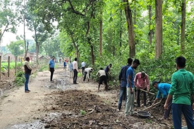 West Bengal: After MGNREGS, TMC Govt Accuses Centre of Unpaid PMGSY Dues