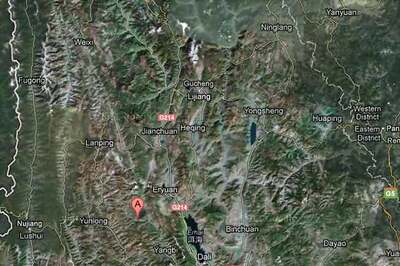 30 injured, 3200 houses destroyed as quake hits China