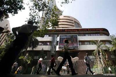 Sensex zooms 438 points on dovish Fed, Nifty up 138 points