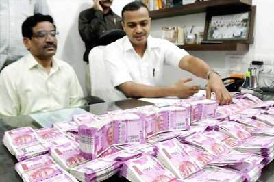 Rs 14.75 Lakh in New Currency Notes Seized From Pune Hotel