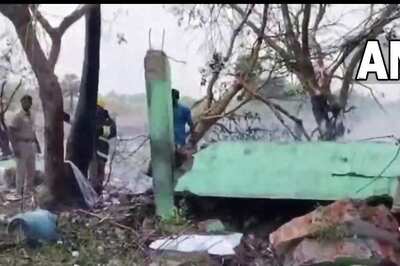 Tamil Nadu Fireworks Warehouse Explosion: 9 Dead, Several Injured in Kancheepuram; Probe Underway