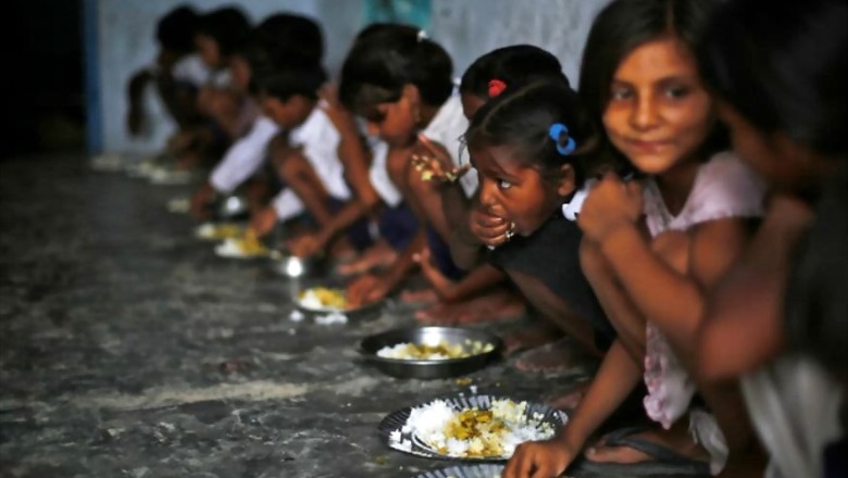 HRD Ministry Rules Out Introduction of Breakfast in Mid-day Meals Scheme