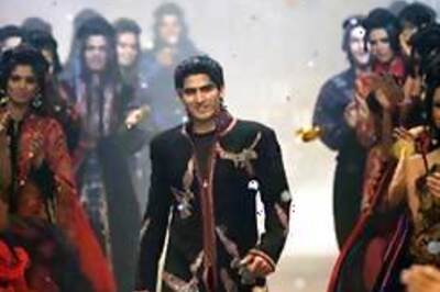 In Pics: Vijender Kumar walks the ramp for Rohit Bal