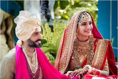 Sonam Kapoor Pens Love-filled Note for Anand Ahuja on Wedding Anniversary as Wishes Pour in for Couple