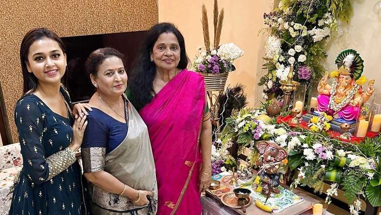 Ganesh Chaturthi 2022: Tejasswi Prakash Poses With Her BF Karan Kundrra’s Mom During Celebrations