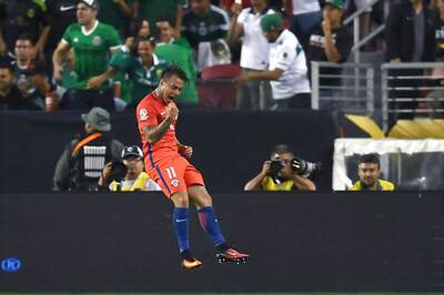 Eduardo Vargas Nets Four As Chile Rout Mexico 7-0 to Enter Copa America Semi-finals