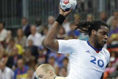 France beat Sweden to keep handball gold