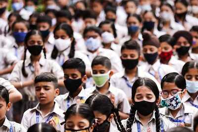 Clash in School Over Wearing of Saffron Scarves by Some Students in West Bengal