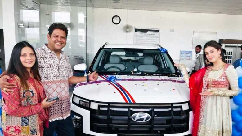 Isha Malviya Gifts a Luxurious Car To Her Father On His Birthday; Check Photo