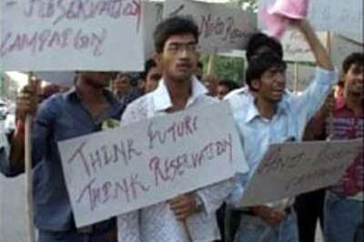 Arjun Singh meets EC over quota