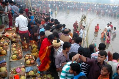 Biharis celebrate Chhath with religious fervour across India