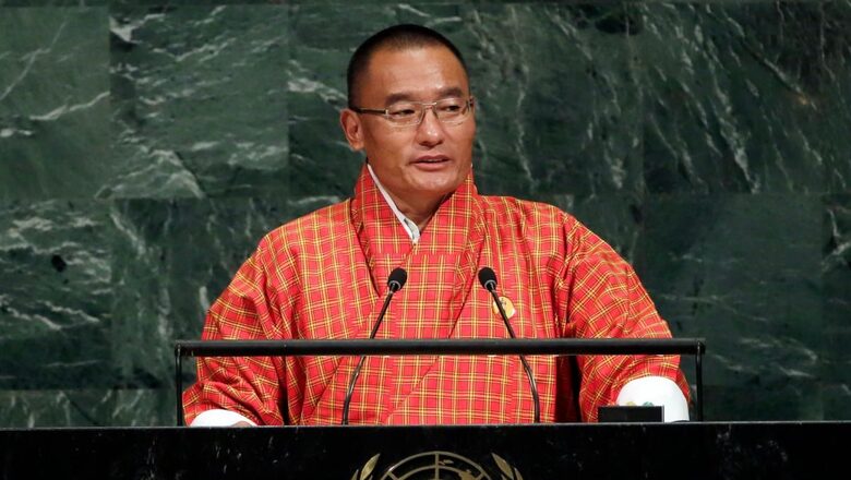 Former Bhutan PM Wins Elections Overshadowed by Economic Strife