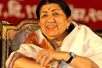 Lata should ensure no one misuses her iconic status: Congress