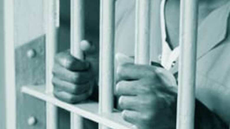 Convict steals car to get back to jail