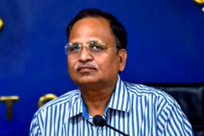 Home Dept Told to Withdraw FIRs Against Migrant Workers Lodged During Lockdown: Satyendar Jain