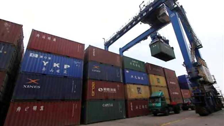 US economy unexpectedly contracts in fourth quarter