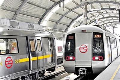 Delhi Metro Goes Cashless: to Accept Payments Through Bharat QR Code