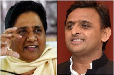 BSP in Shock as Five Rebel MLAs Meet SP Chief Akhilesh Yadav, 2 More Expected to Join Bandwagon