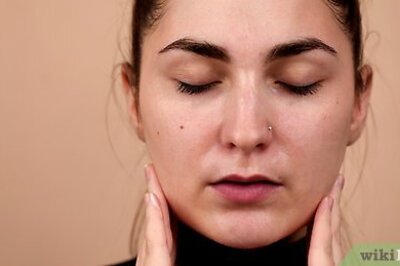 How to Apply Stage Makeup