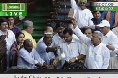 LS panel to quiz BJP MPs for cash-for-votes claim