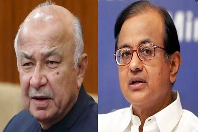 Shinde, Chidambaram booked for 'cheating people' over formation of Telangana