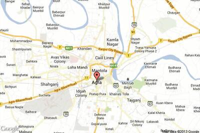 Four policemen suspended as UP bureaucrat's wife stuck in traffic