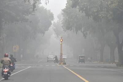 No Respite from Pollution in Delhi for Next 2 Days, Air Quality Mounts to 'Very Poor'