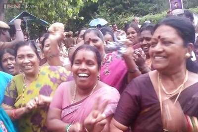 AIADMK supporters break into celebrations after SC grants bail to former TN CM Jayalalithaa