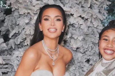 Kim Kardashian's 'Two Thumbs' Christmas Postcard With Daughter North Is Trending