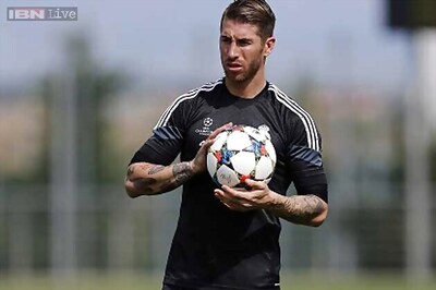 Manchester United make bid for Real defender Ramos: reports
