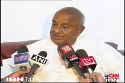 Why should I condemn Mulayam's rape remark: Deve Gowda